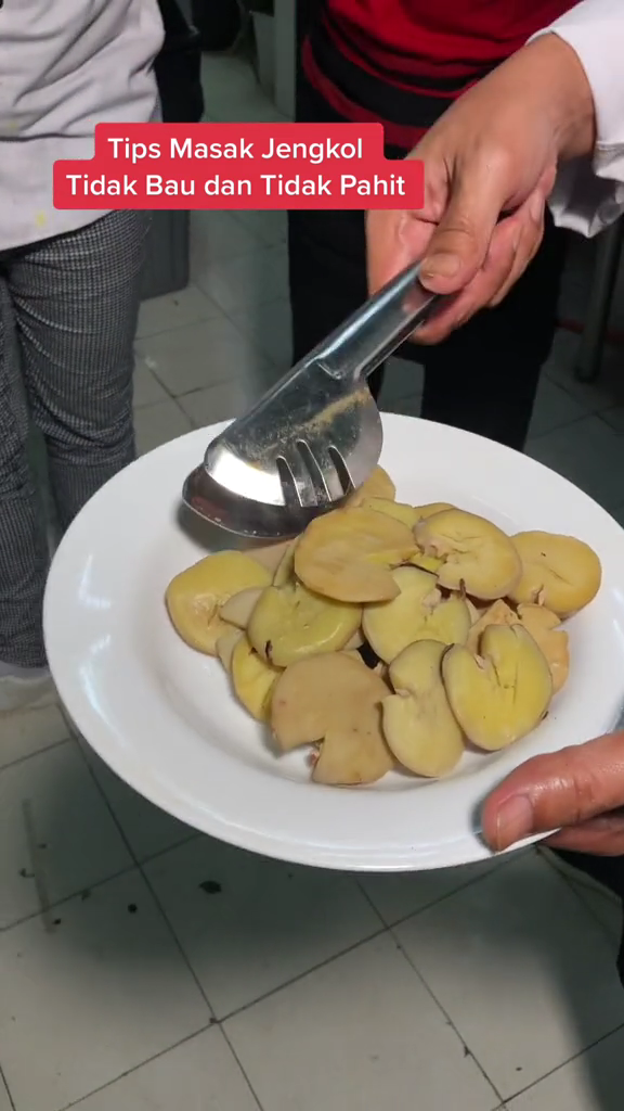 Bukan direbus dulu, begini cara mengurangi rasa pahit dan bau tak sedap pada jengkol