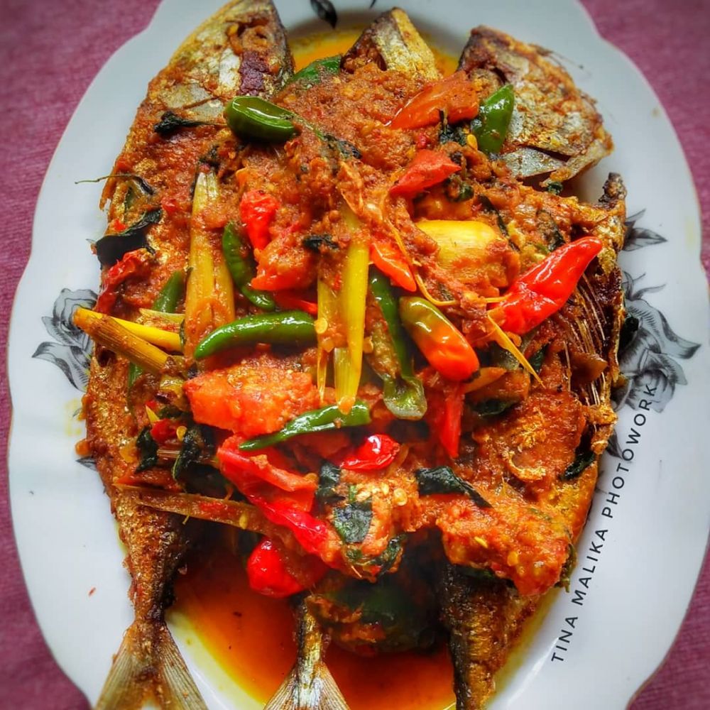 15 Resep pesmol ikan kembung, enak, sederhana, dan mudah dibuat