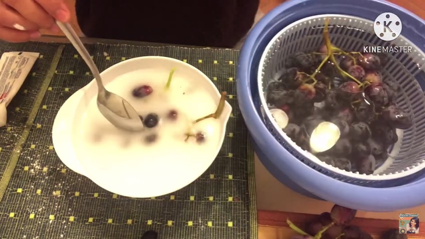 Cara mencuci buah anggur biar kinclong tanpa baking soda atau cuka, cukup pakai 1 bahan dapur
