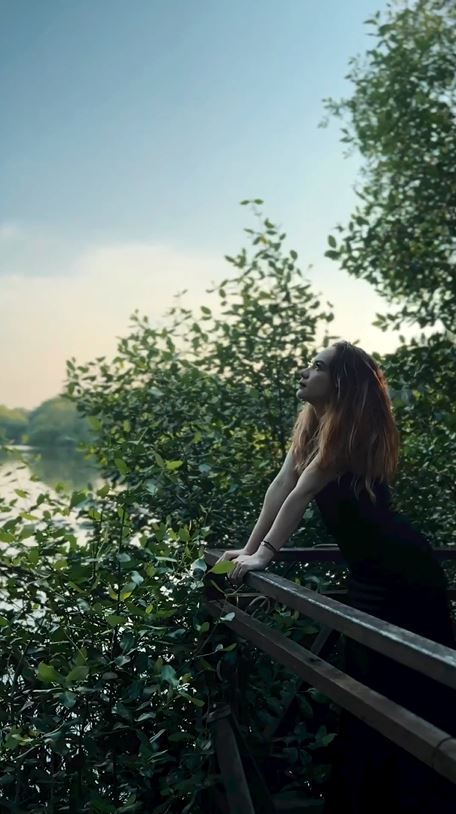 gaya pemotretan putri anne pamer tato © instagram