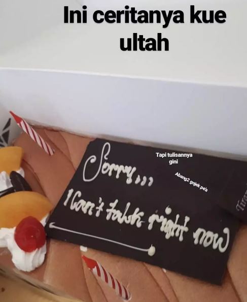 potret kocak tulisan di kue ulang tahun Berbagai sumber