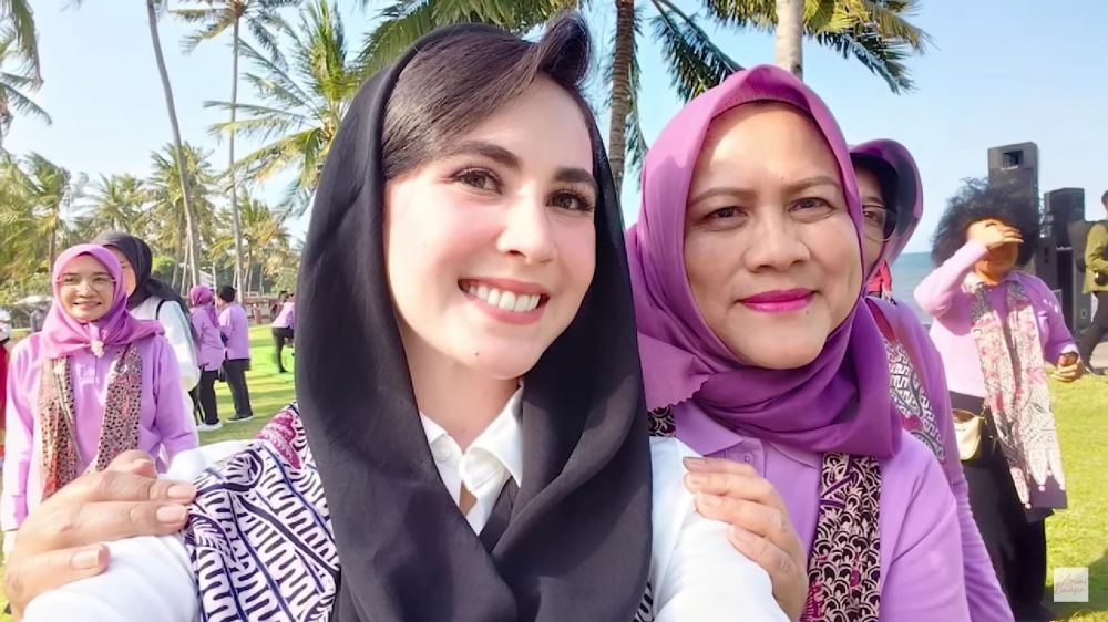 Arumi Bachsin dampingi Iriana Widodo dinas © 2023 brilio.net