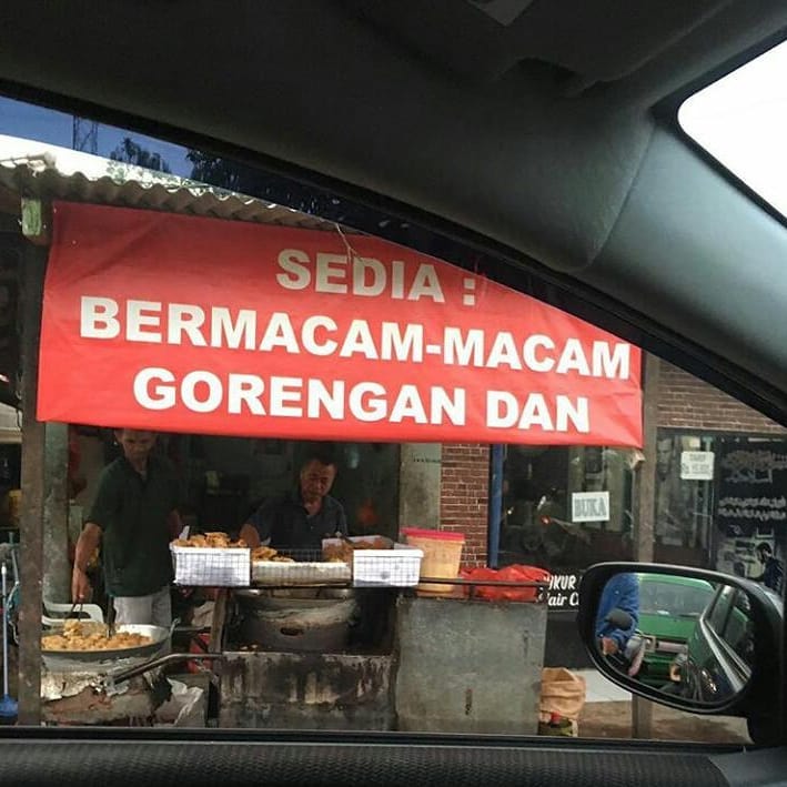 Tulisan warung bikin puyeng Berbagai sumber