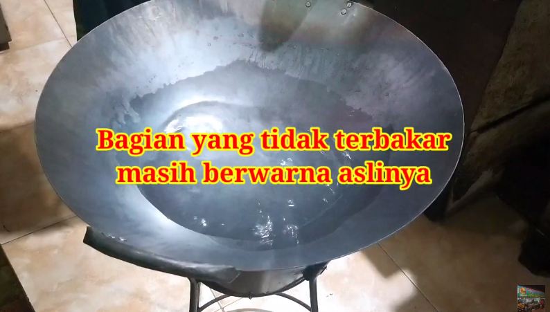 Cara mudah membedakan wajan baja asli dan palsu, jangan sampai terkecoh