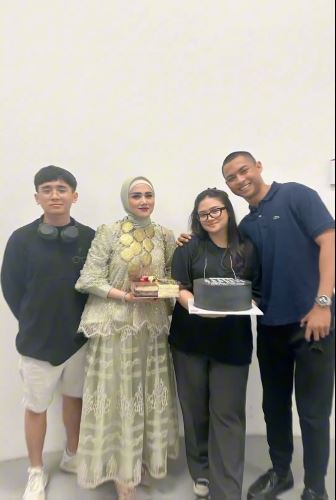 momen ultah Tiara Savitri putri Mulan Jameela syok sang pacar datang dari Australia © 2023 brilio.net