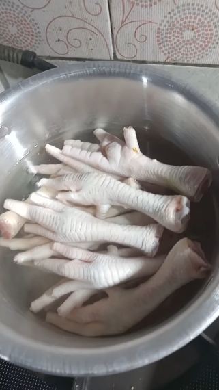 Cukup tambah 1 bahan, begini trik merebus ceker agar bebas amis dan cepat empuk tanpa presto