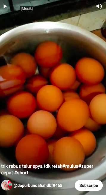 Tanpa perlu diberi cuka atau garam, ini cara rebus telur agar cangkangnya tak retak dan hasilnya mulus