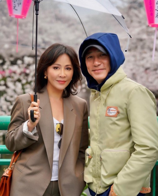 potret romantis Tony Leung dan istrinya © Instagram potret romantis Tony Leung dan istrinya © Instagram