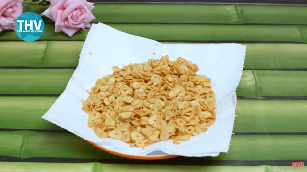 Cukup tambah 2 bahan, ini trik menggoreng bawang putih agar tak pahit dan tetap renyah hingga 2 bulan