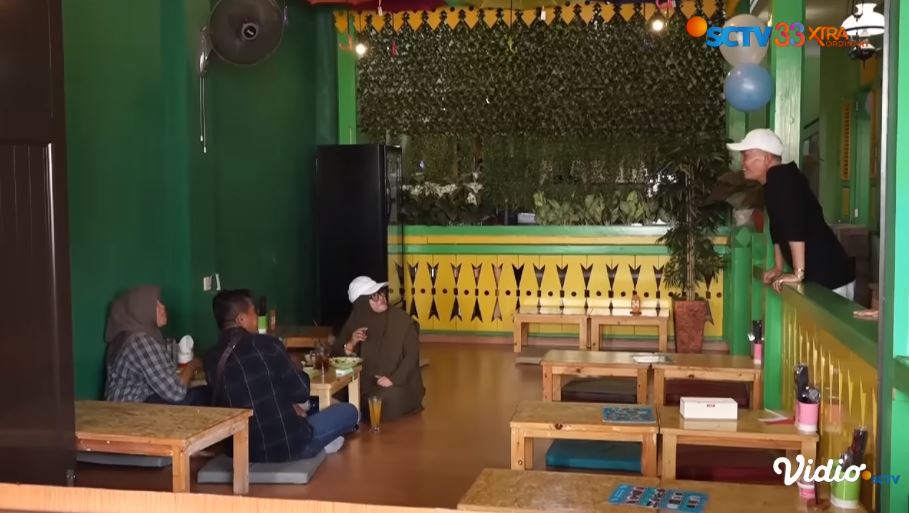 warung ayah ojak tuai sorotan © berbagai sumber