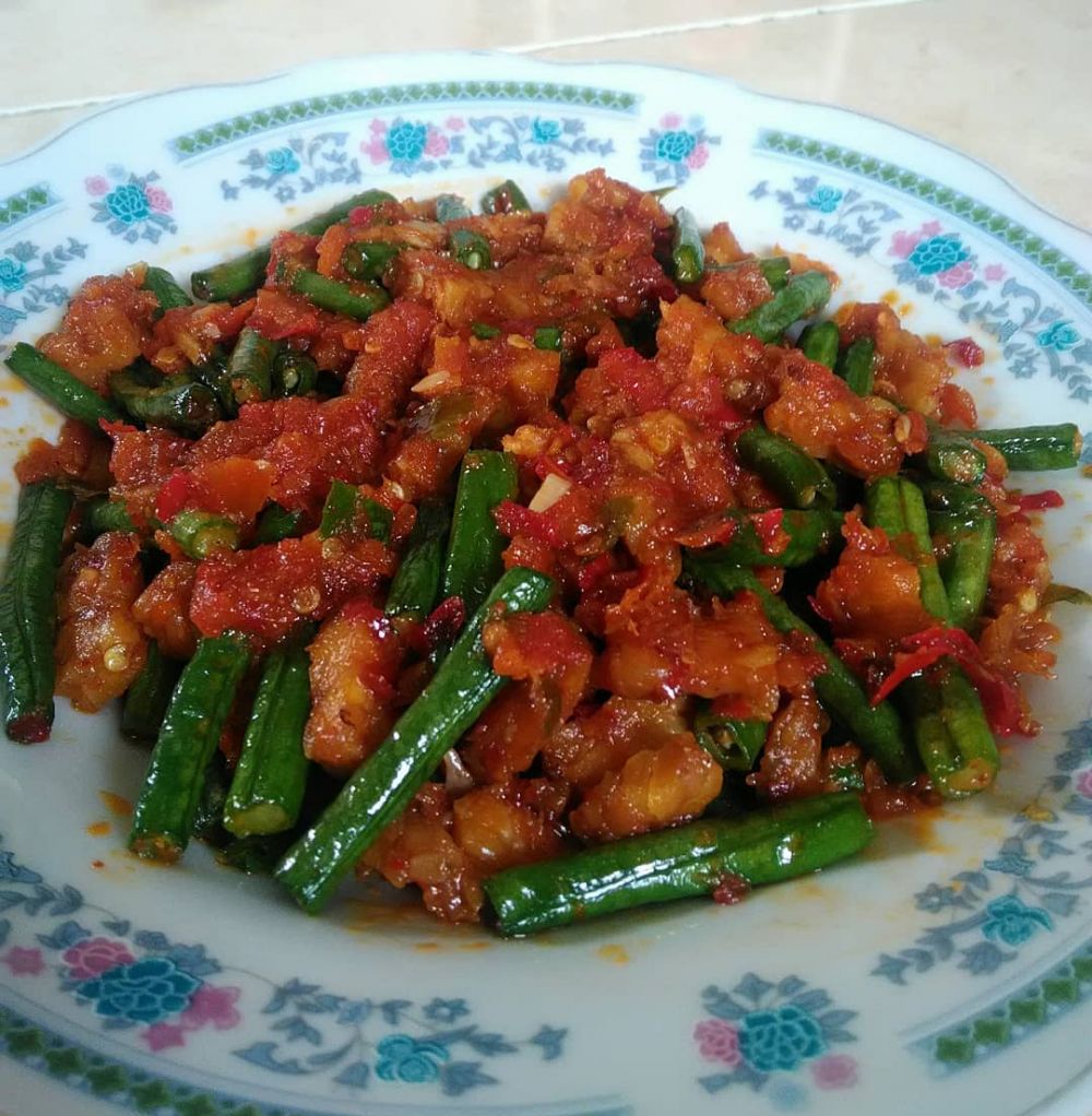 13 Resep tumis kacang panjang pedas, sederhana, dan bumbunya nendang di lidah