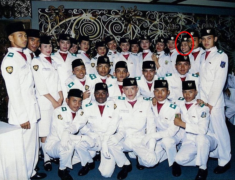 potret seleb cantik jadi paskibra © 2023 brilio.net potret seleb cantik jadi paskibra © 2023 brilio.net