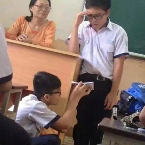 Potret lucu kerja sama temen © berbagai sumber Potret lucu kerja sama temen © berbagai sumber