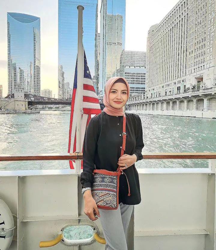 artis jadi staf mentri © 2023 brilio.net