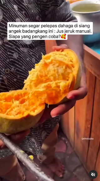 Tampilan jus buah ini seger abis, tapi lihat 11 potret proses pembuatannya justru bikin meringis