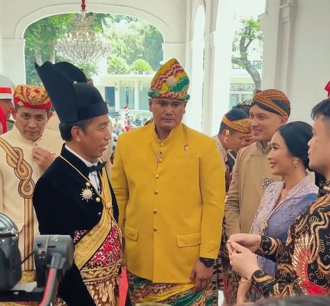 Pesona Nicholas Saputra saat upacara HUT RI ke-78 ini tuai atensi © 2023 brilio.net