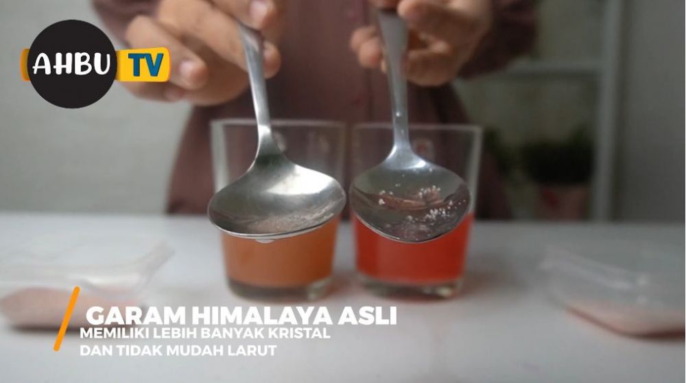 Cara sederhana membedakan garam asli dan palsu, cukup pakai 1 bahan