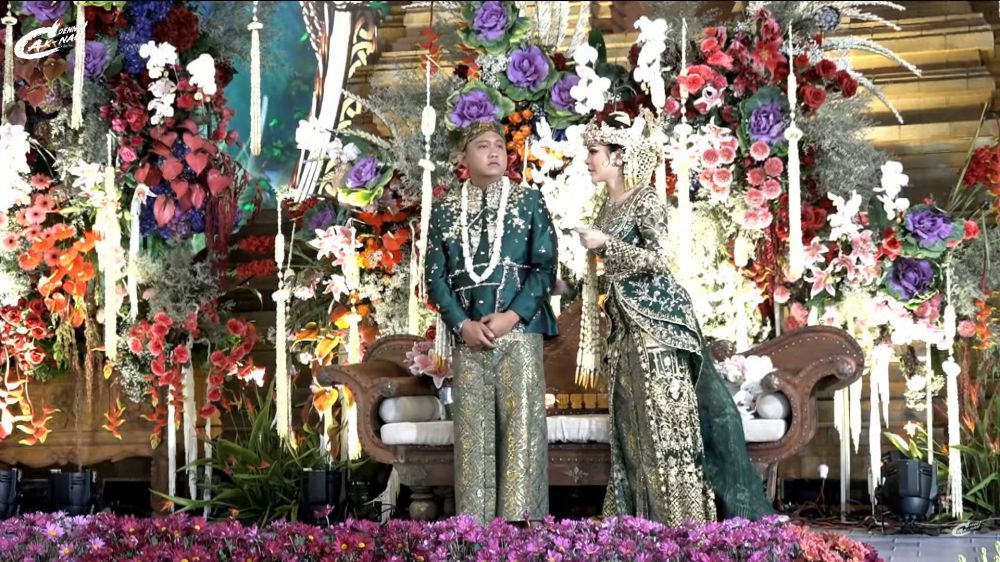 momen resepsi pernikahan denny caknan dan bella bonita bak pesta rakyat © berbagai sumber