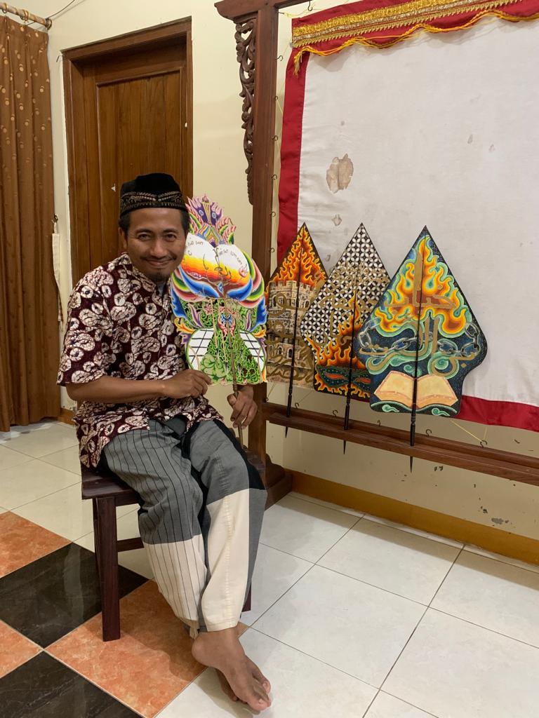 guru sma hobi blusukan ki lutfianto © 2023 brilio.net