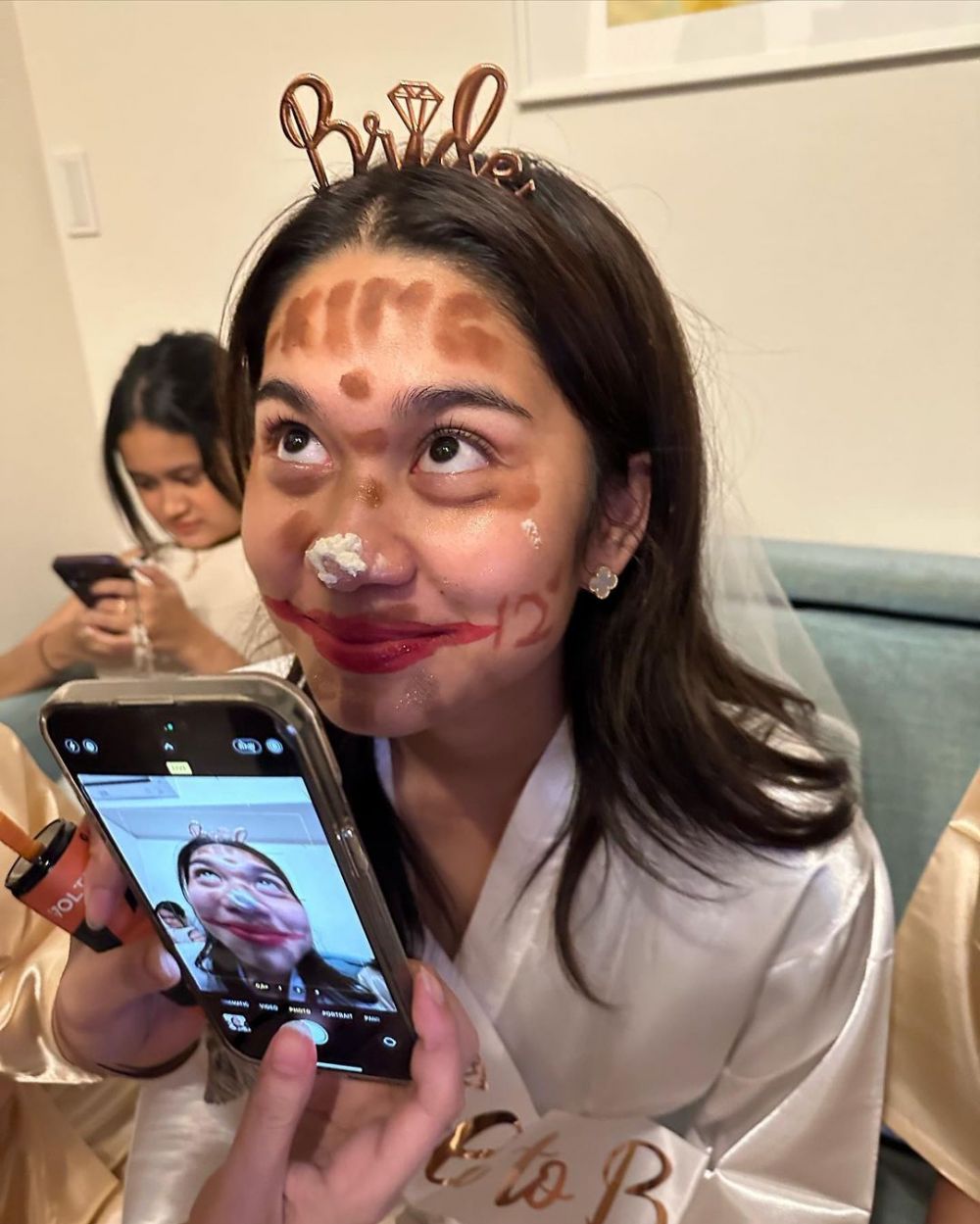 momen bridal shower azizah salsha © instagram momen bridal shower azizah salsha © instagram