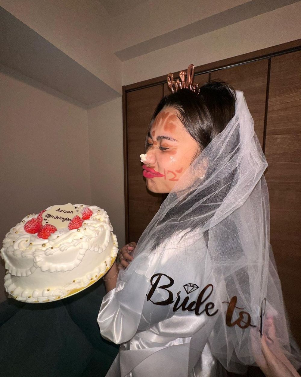 momen bridal shower azizah salsha © instagram momen bridal shower azizah salsha © instagram