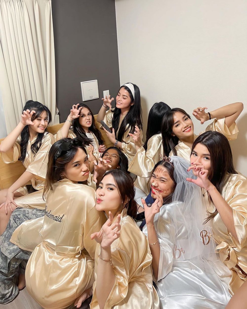 momen bridal shower azizah salsha © instagram