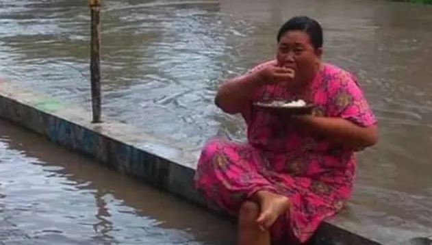 kelakuan emak-emak gabut di rumah Berbagai sumber kelakuan emak-emak gabut di rumah Berbagai sumber