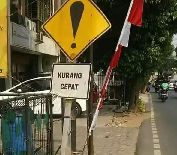 Potret kocak imbauan pelan-pelan di gang Berbagai sumber