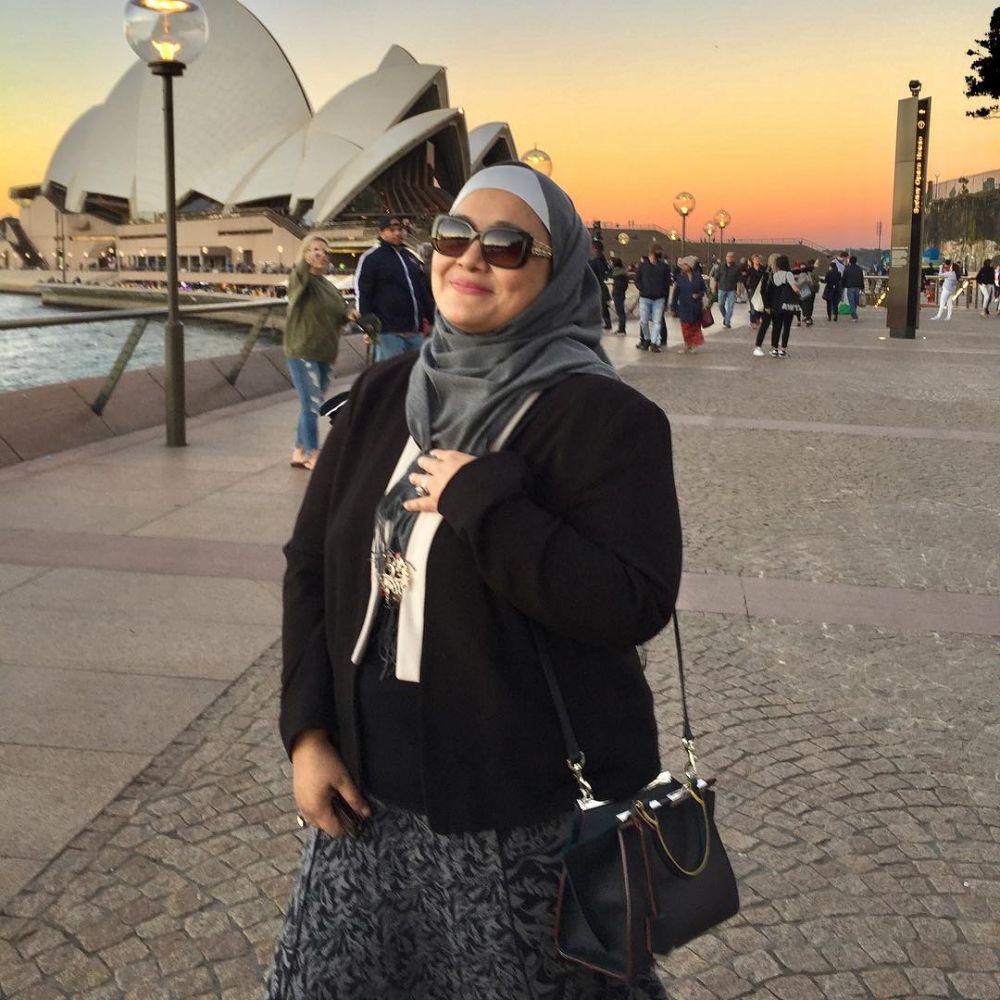  model top era 80-an kini pilih jualan nasi padang © berbagai sumber