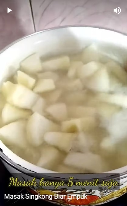 Cuma 5 menit, begini trik merebus singkong agar cepat empuk pakai 1 bahan dapur
