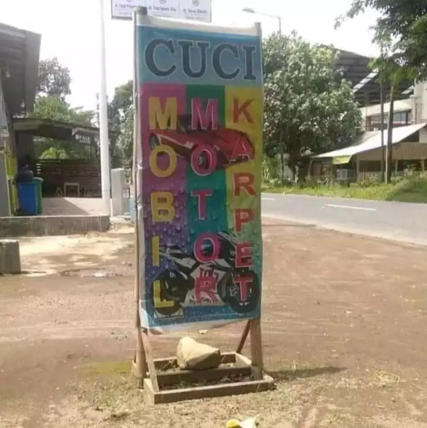 Geregetan pengin benerin tulisan di warung  Berbagai sumber