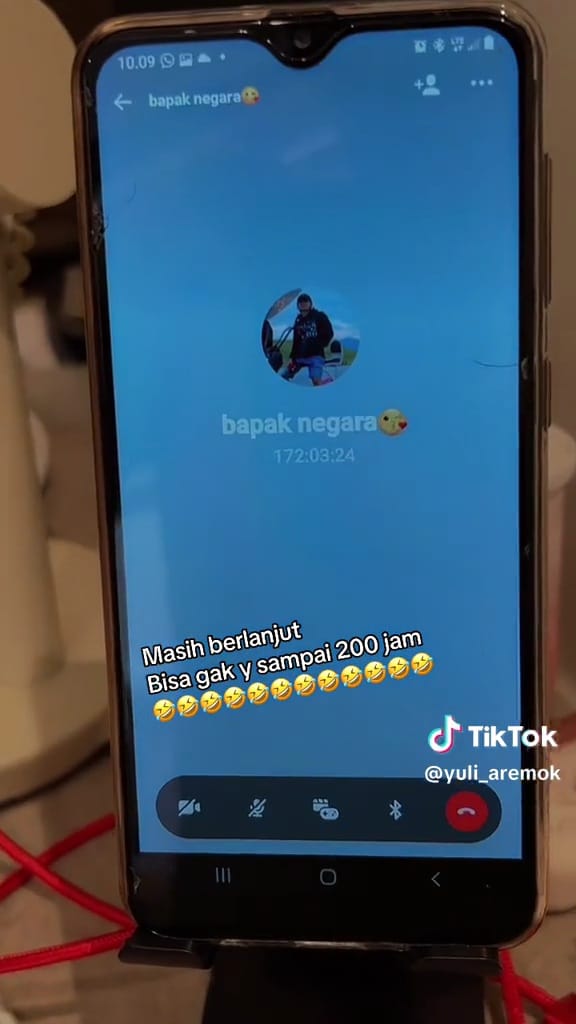 Pasangan teleponan ratusan jam © TikTok