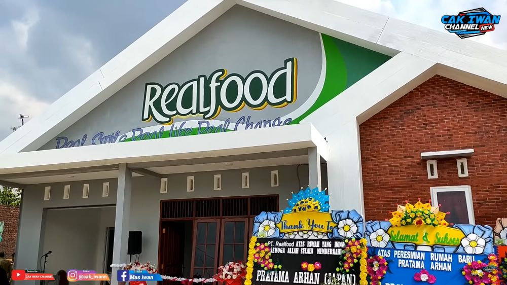 transformasi rumah arhan dari lantai semen kini minimalis © berbagai sumber