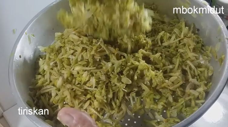 Trik mudah mengolah bunga pepaya agar rasa pahitnya berkurang, cuma pakai 2 bahan dapur