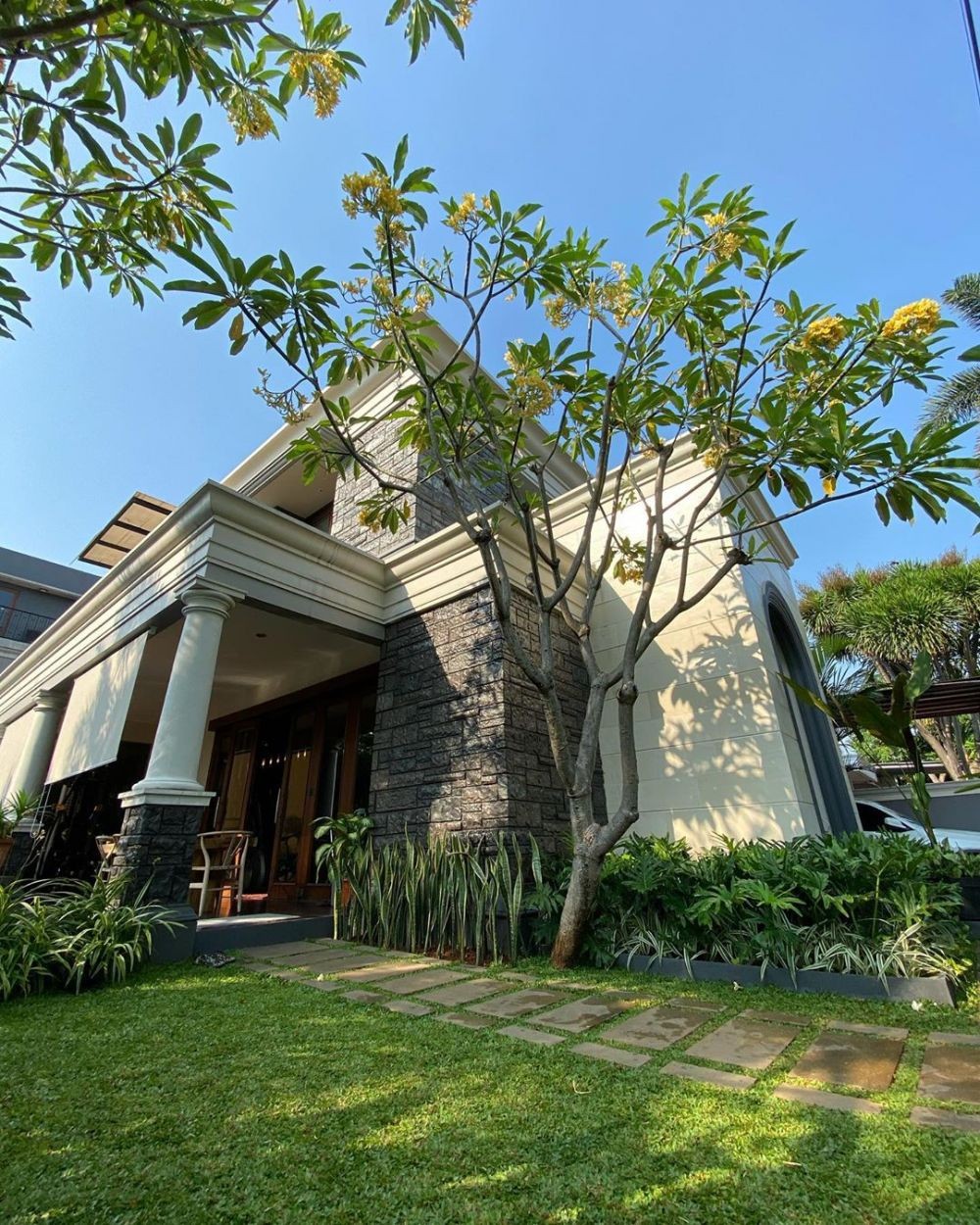 potret rumah dulu kini ari lasso © berbagai sumber