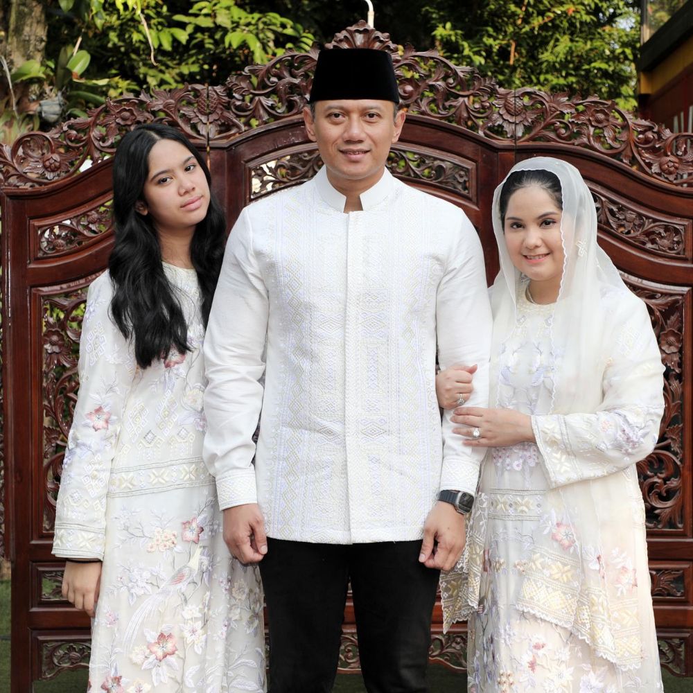 potret almira saat kenakan dress © instagram