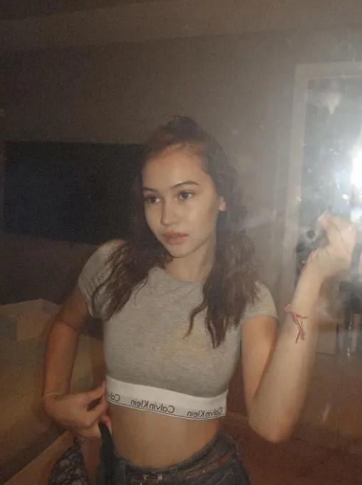 gaya Sandrina Michelle jadi sorotan © Instagram