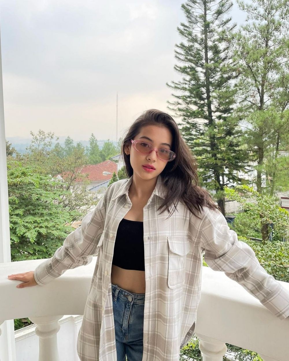 gaya Sandrina Michelle jadi sorotan © Instagram