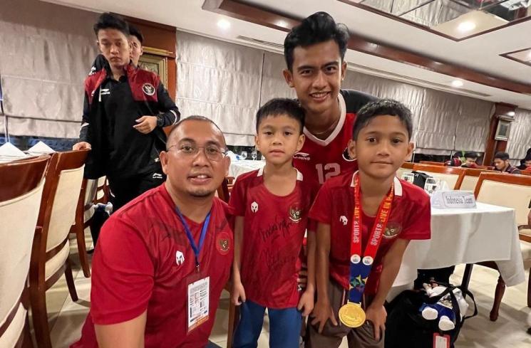 kedekatan arhan dan mertua © instagram