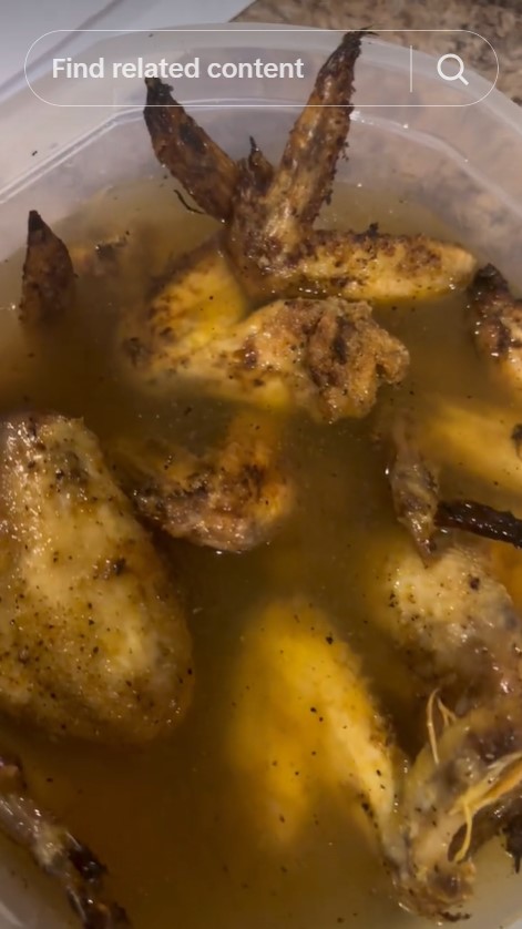 Bukan ditambah gula atau kentang, ini trik ampuh mengatasi ayam bakar terlalu asin