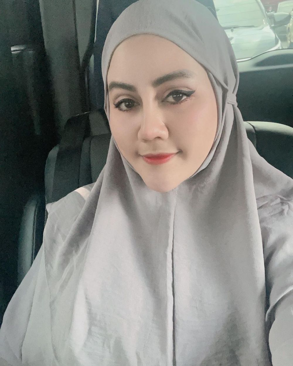 Biaya operasi hidung seleb ini fantastis © 2023 brilio.net Biaya operasi hidung seleb ini fantastis © 2023 brilio.net