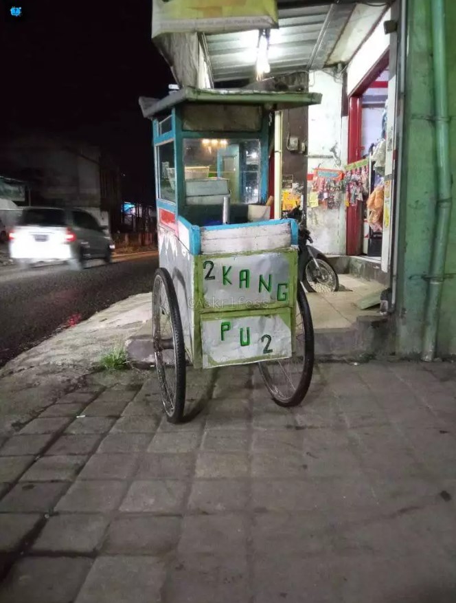 Tulisan pedagang keliling nggak niat Berbagai sumber