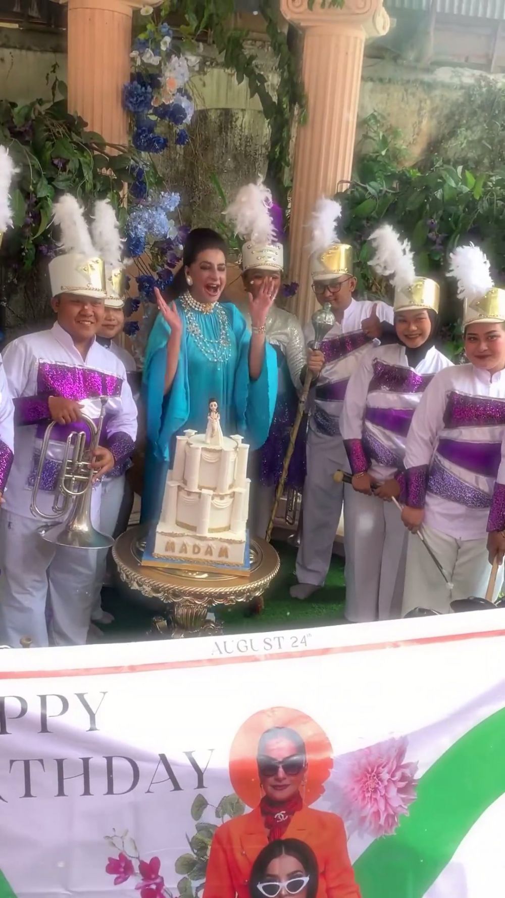 surprise tasya farasya untuk ala alatas © instagram surprise tasya farasya untuk ala alatas © instagram