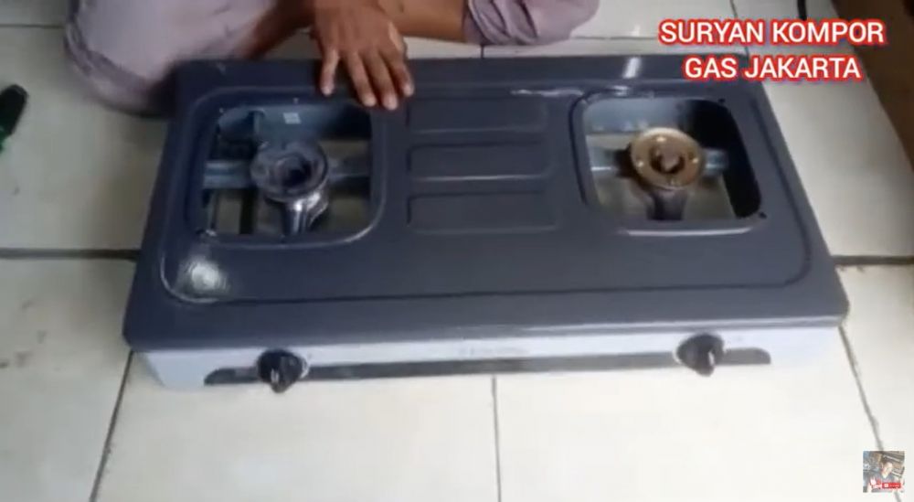 Tanpa sitrun dan pasta gigi, ini cara membersihkan karat pada bodi kompor pakai 1 bahan