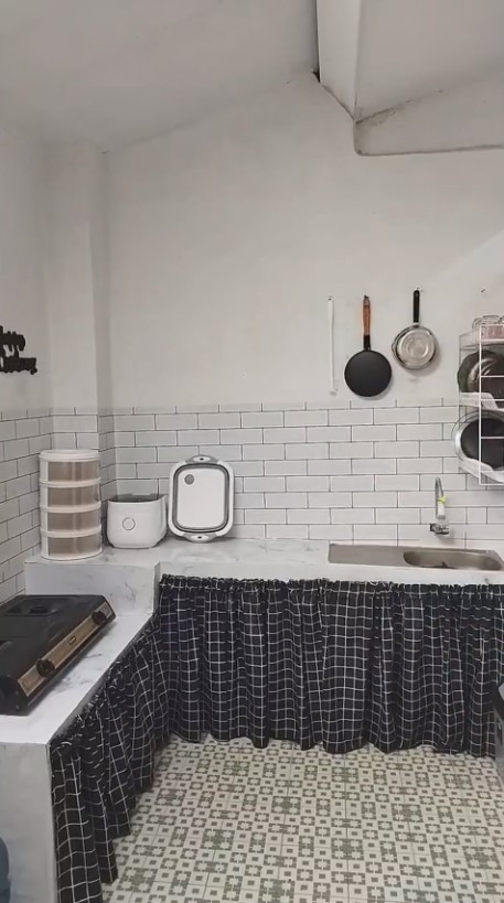 makeover dapur rombeng kapal pecah  © 2023 brilio.net makeover dapur rombeng kapal pecah  © 2023 brilio.net