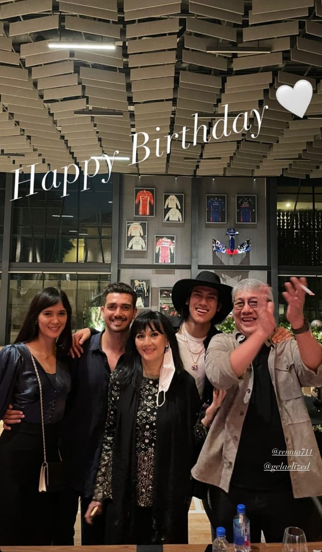 seleb dengan menantu mirip © Instagram