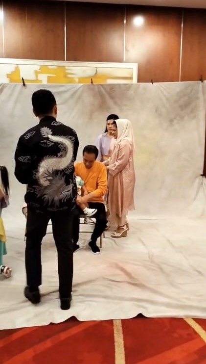 foto keluarga Jokowi Iriana dan Kahiyang © TikTok