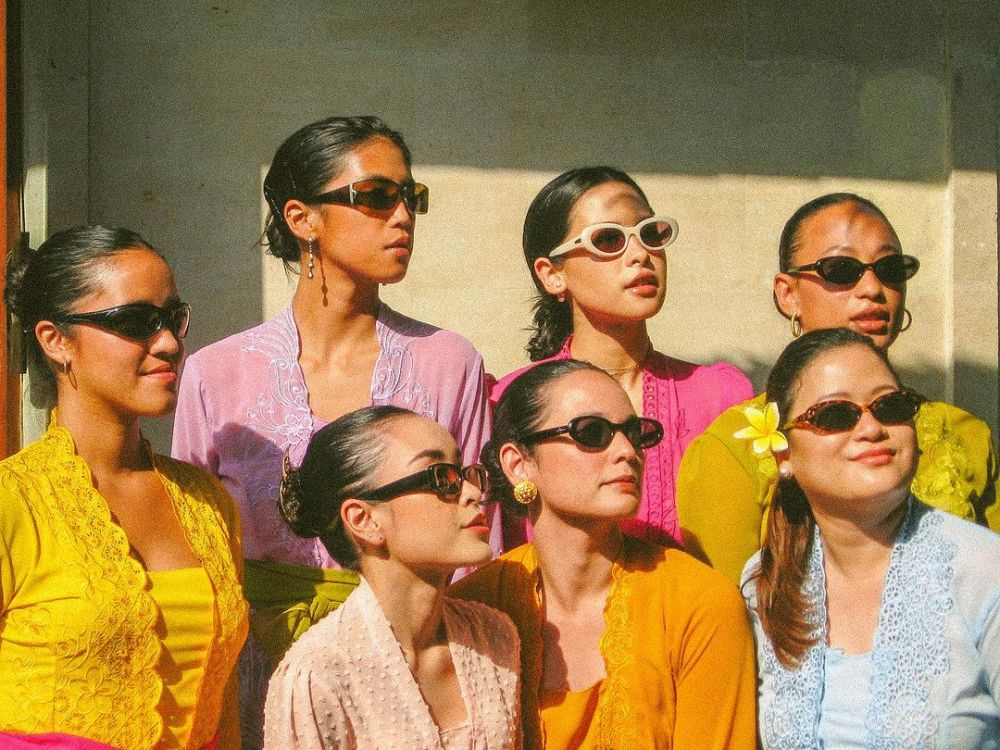 gaya Maudy Ayunda berkebaya bak kembang desa © 2023 brilio.net