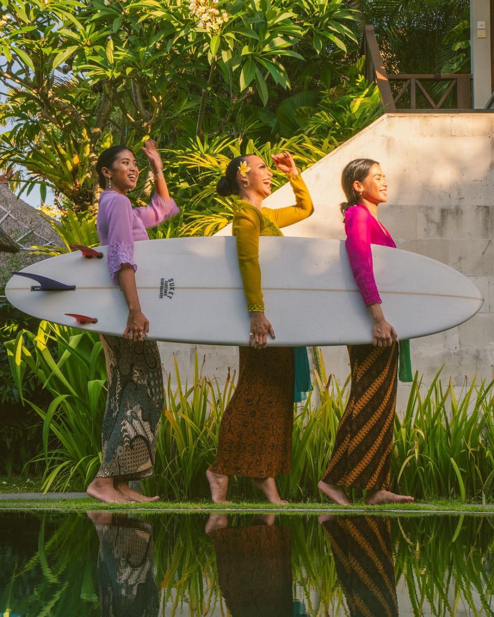 gaya Maudy Ayunda berkebaya bak kembang desa © 2023 brilio.net