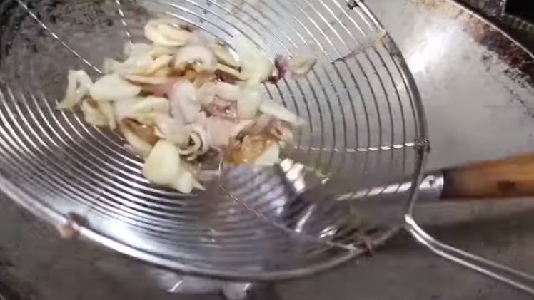 Tanpa dibalut telur, ini trik bikin perkedel kentang yang padat dan tak hancur saat digoreng